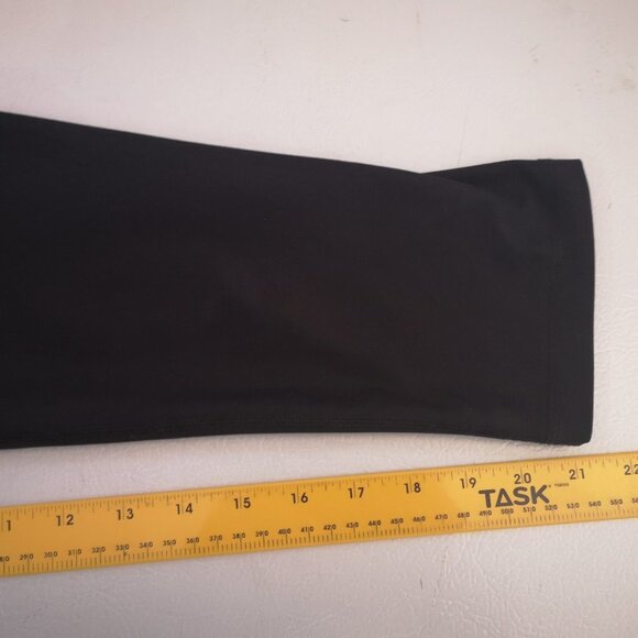 Old Navy Active Power Soft Ladies Capri Length Leggings - Picture 7 of 7